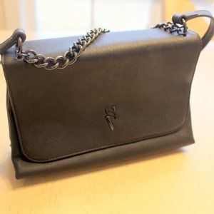 Vera Wang Simply Vera Black Shoulder Bag